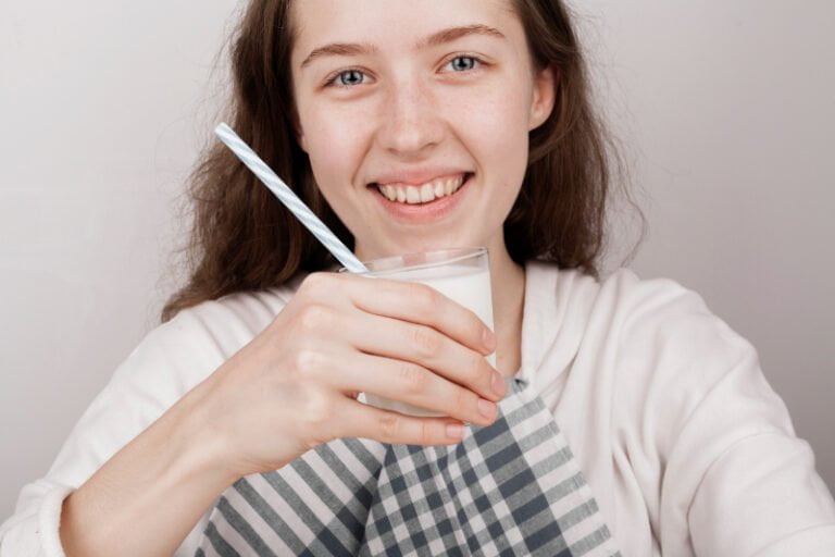 Warum keine Milchprodukte nach einem Zahnimplantat?